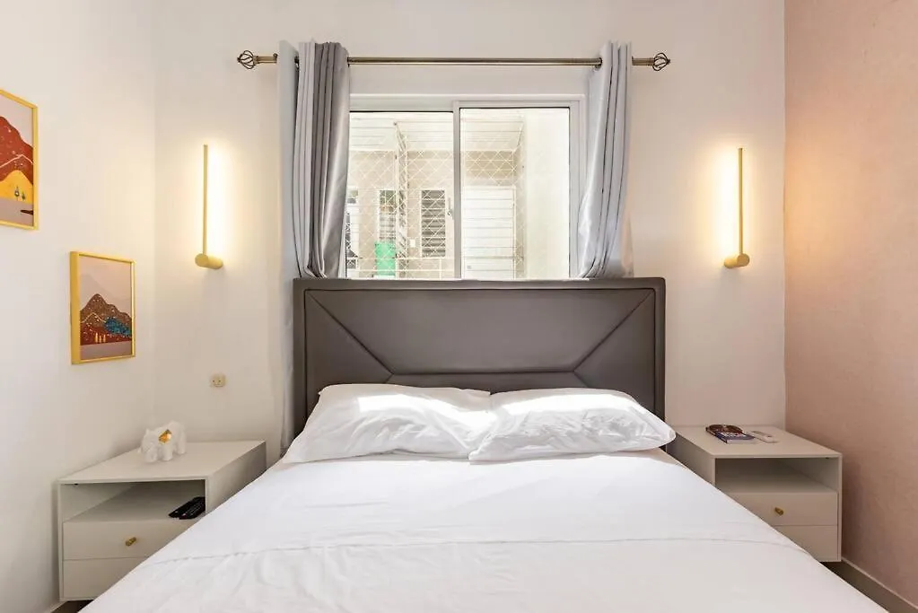 Hermoso Apartamento Penthouse Con Terraza Y Jacuzzis Privado Santo Domingo 0*,  Dominican Republic